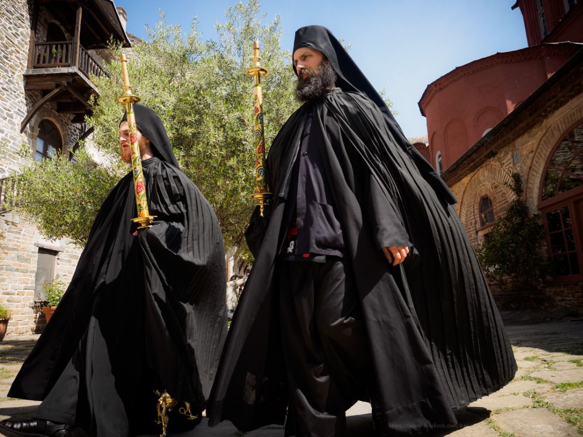 Буддийский монах медитация