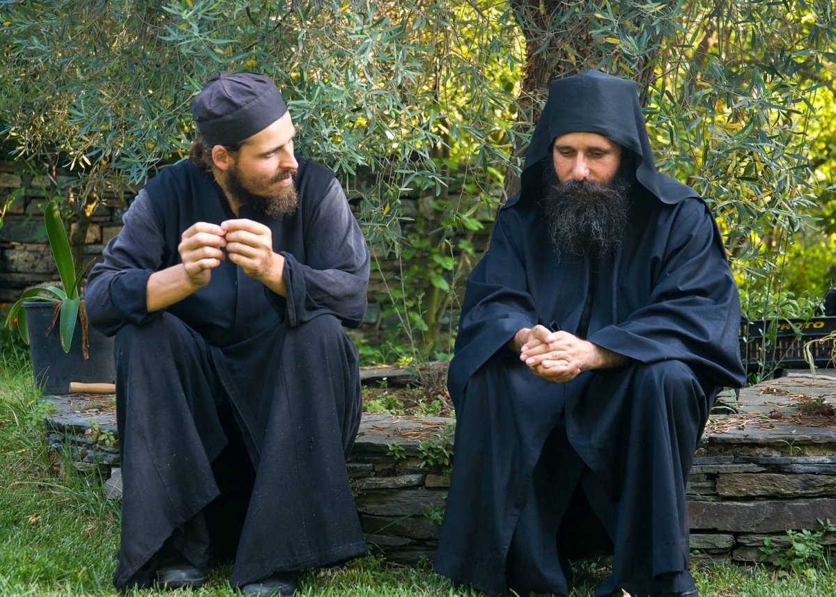 Православный монах на закате