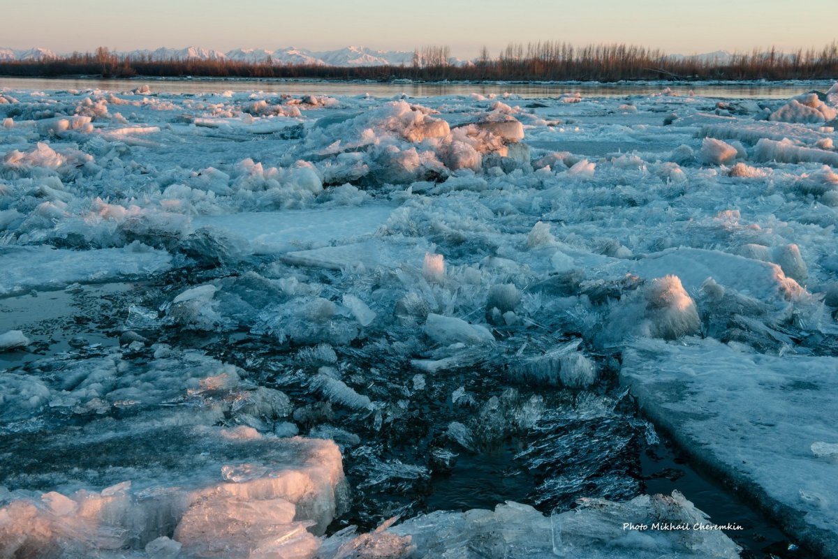 Ледоход на реке