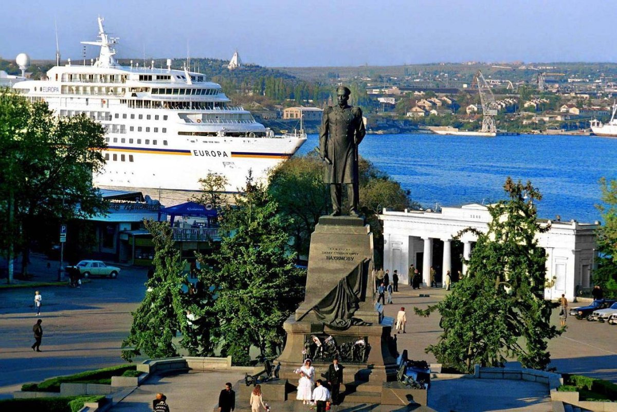 Севастополь центр площадь Нахимова