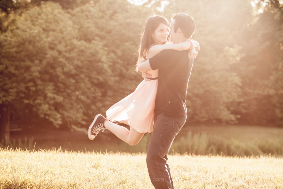 Обнимаю тебя