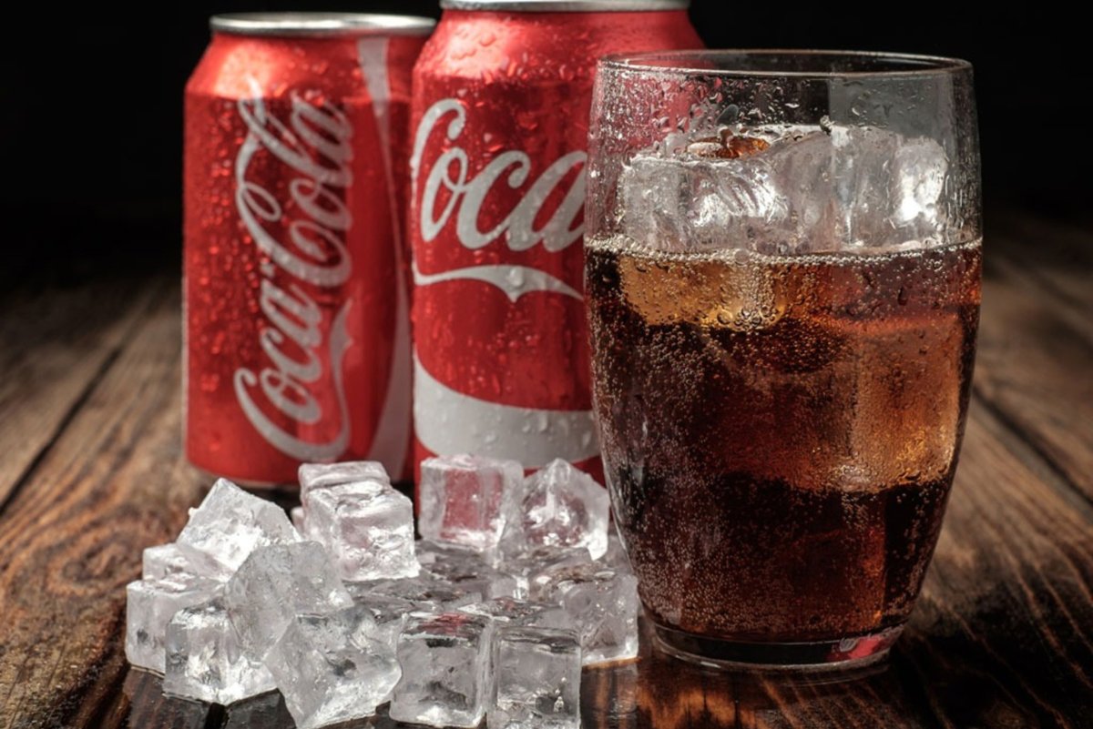 Кока кола со льдом