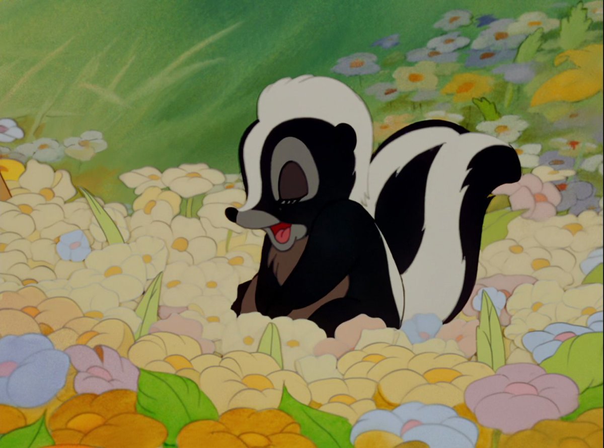 Мультфильм Бэмби скунсы