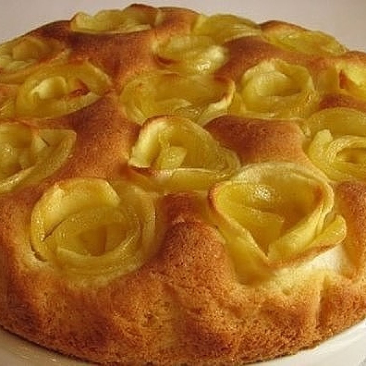 Яблочный пирог с розочками