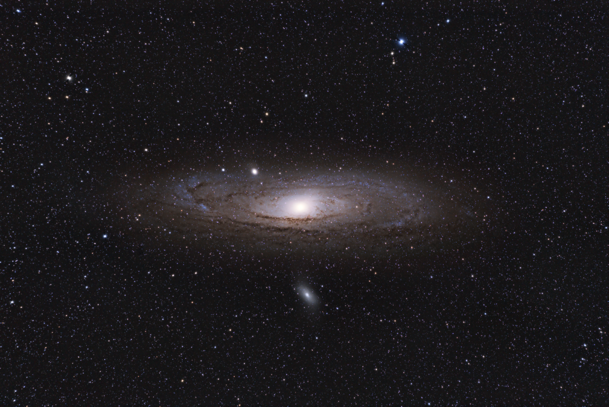 Галактика в созвездии Андромеды