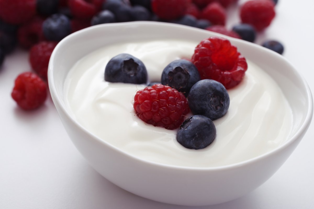 Клубничный йогурт