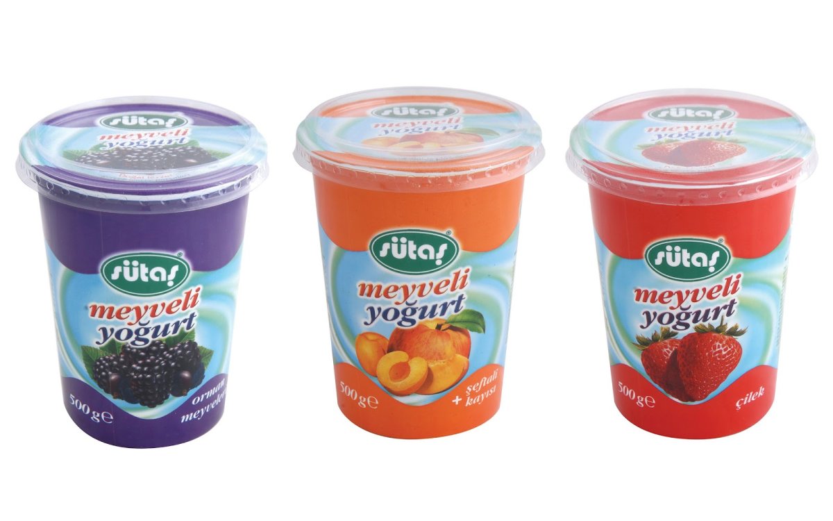 Йогурт с вишней