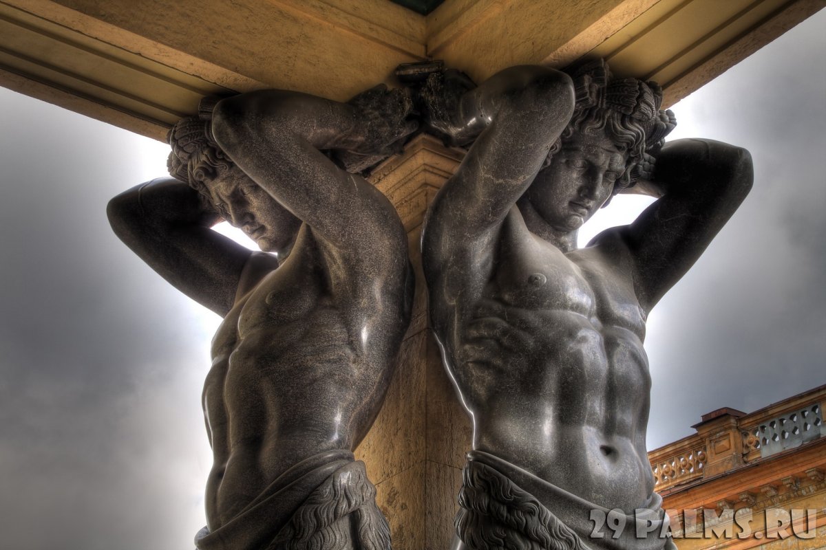 Ступени Эрмитажа Атланты