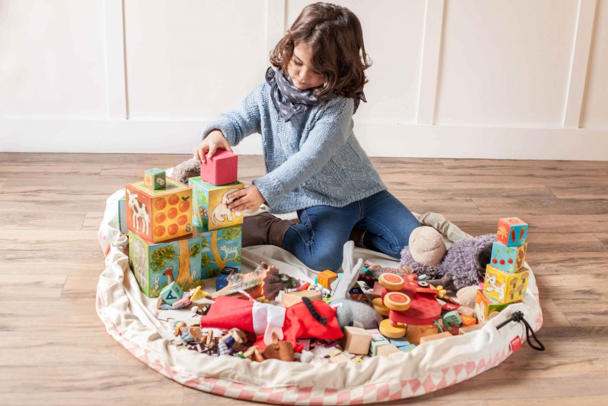 Разбросанные игрушки