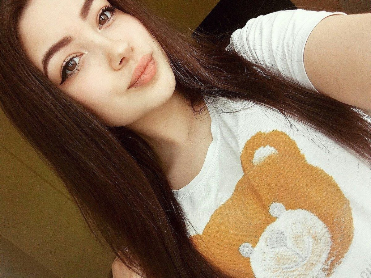 Девушка 17 лет