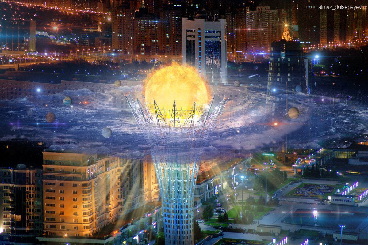 Байтерек светится