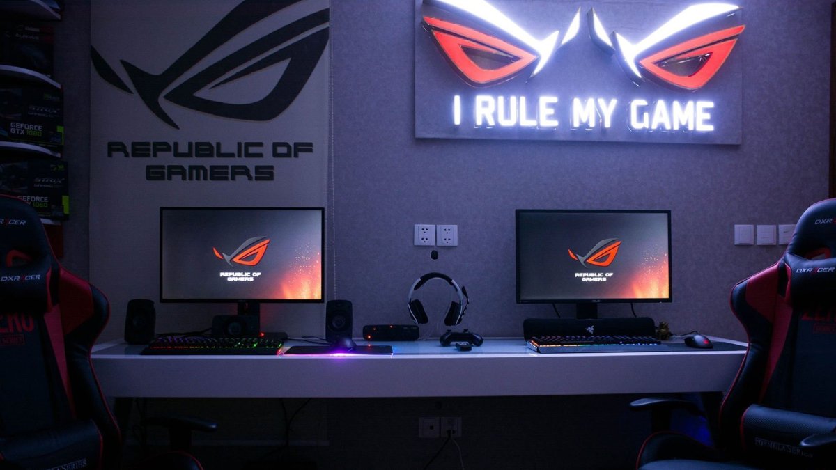 Геймерские столы ASUS ROG