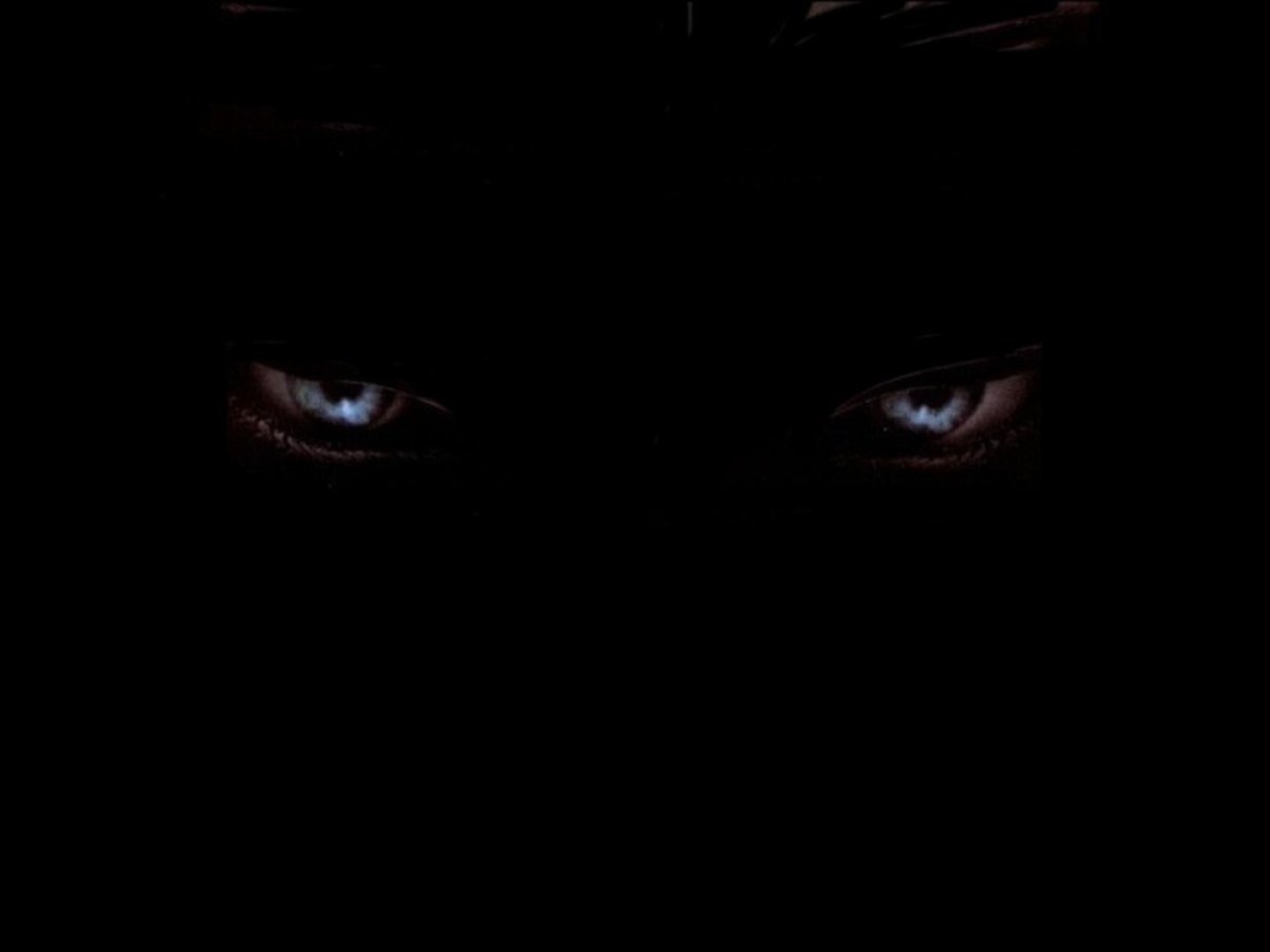 Горящие глаза