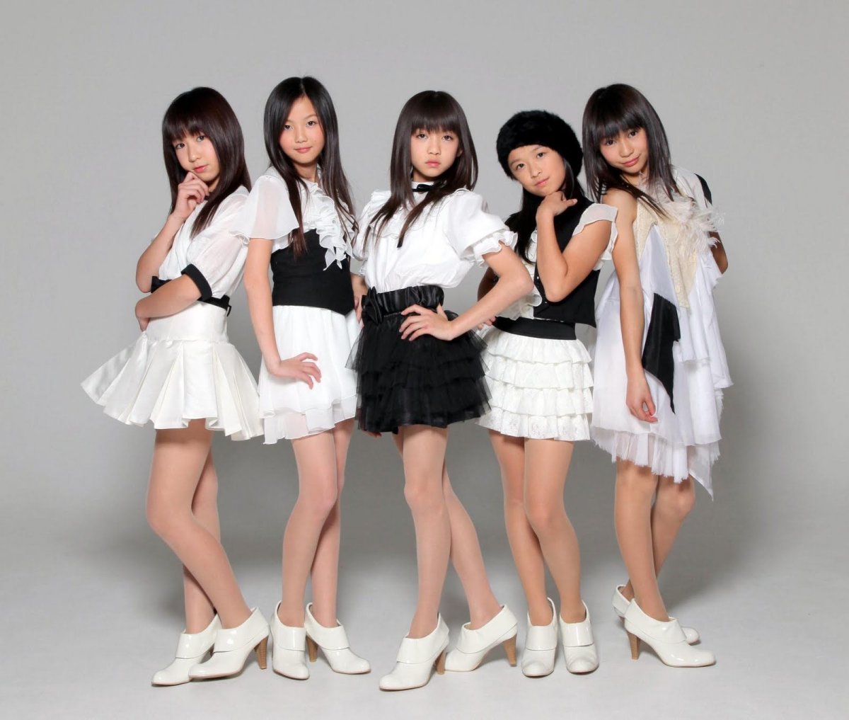 Группа Tokyo girls’ Style