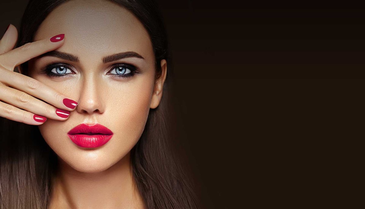 Маникюр ресницы