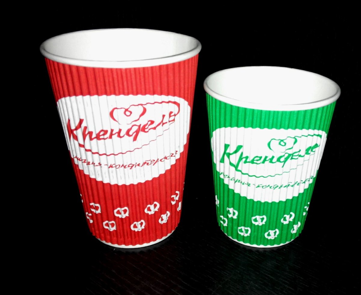 Бумажный стакан с конфетами новогодний