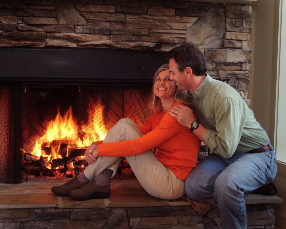 Фотосессия возле камина