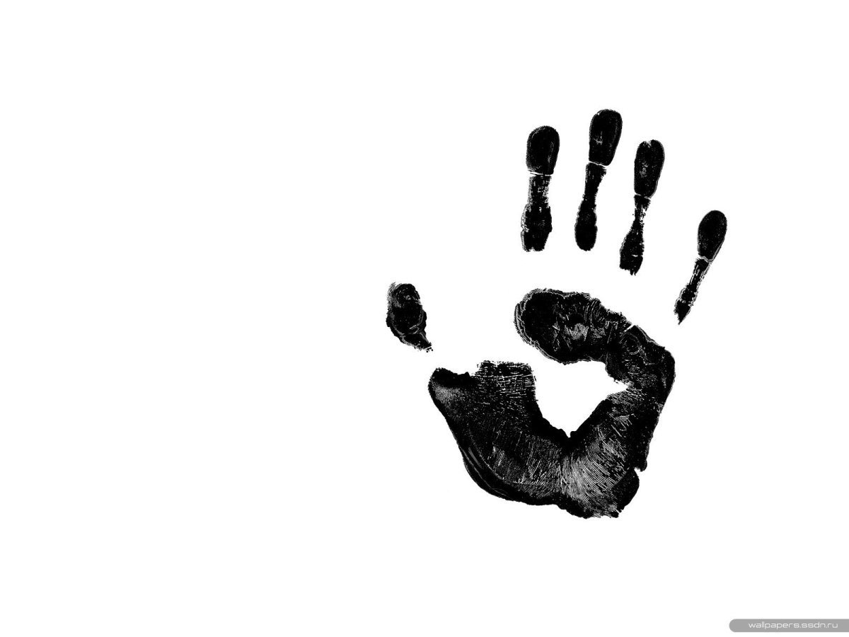 Отпечаток руки на черном фоне