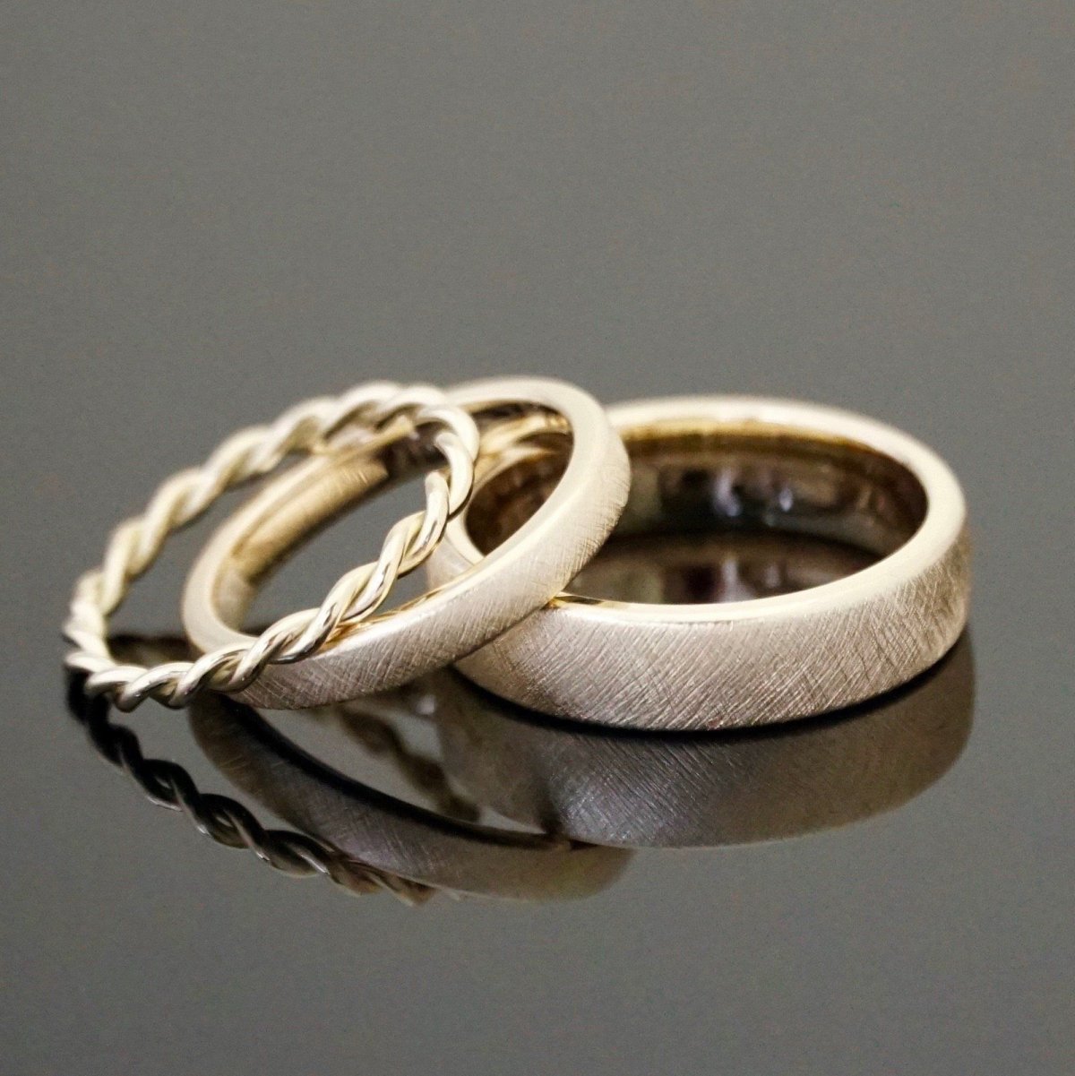Текстурные обручальные кольца