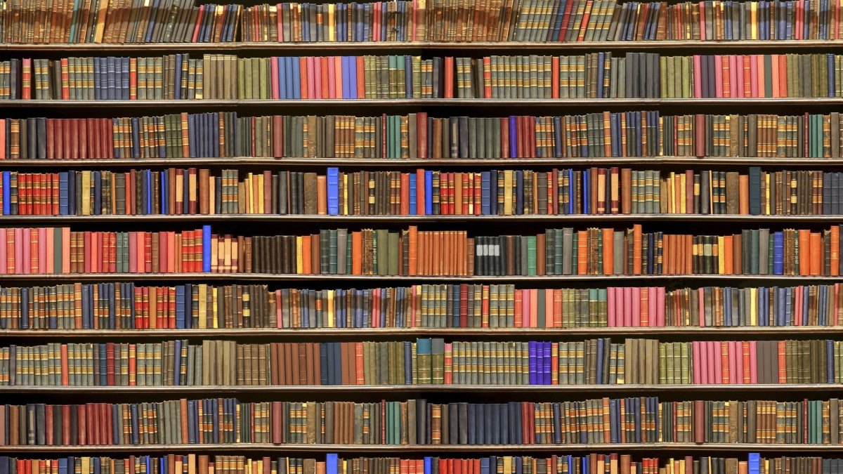 Расстановка книг на полках