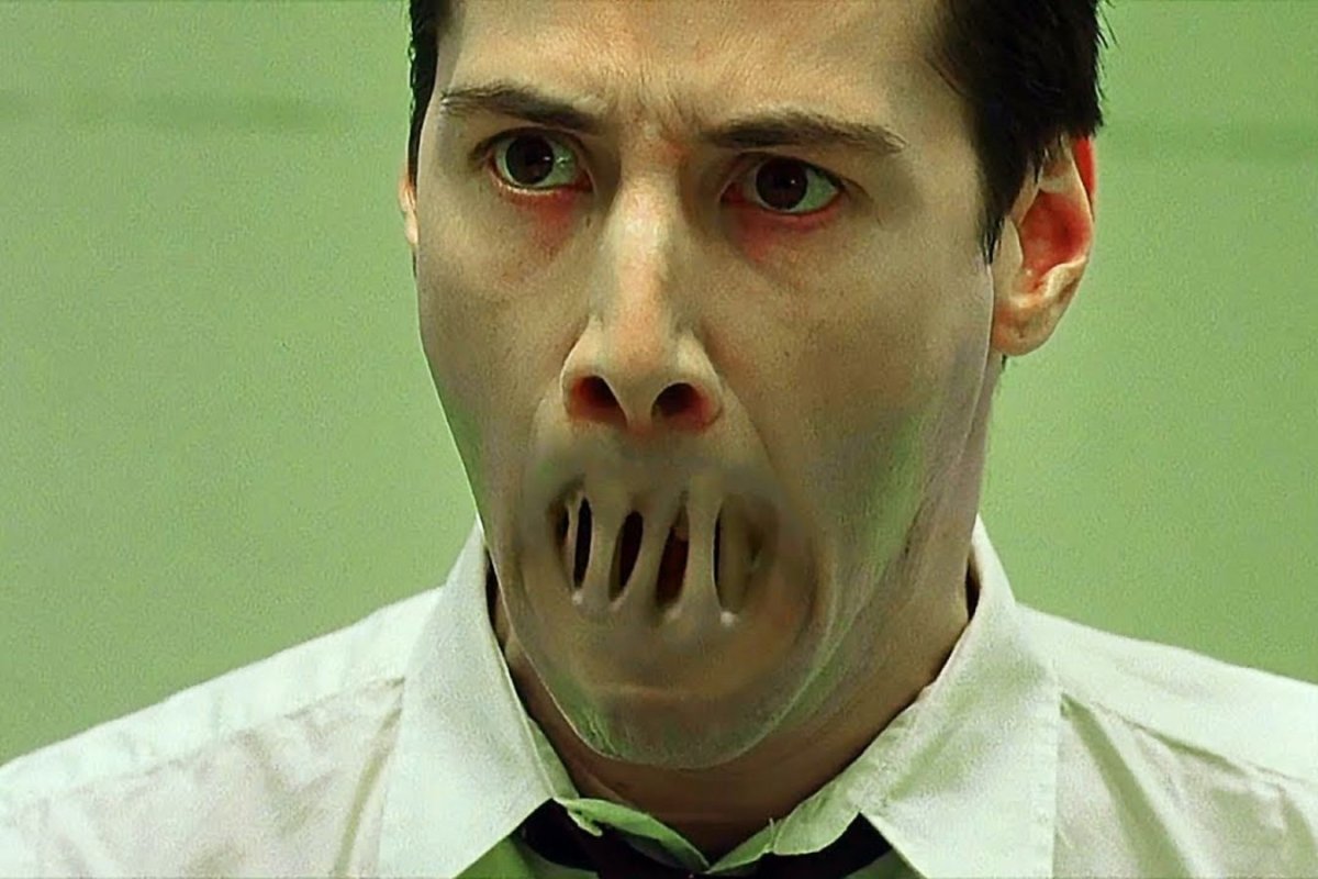 Хьюго Уивинг Смит