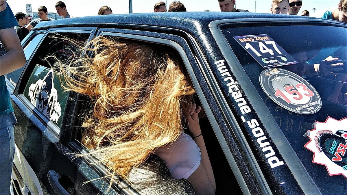 Автозвук девушки