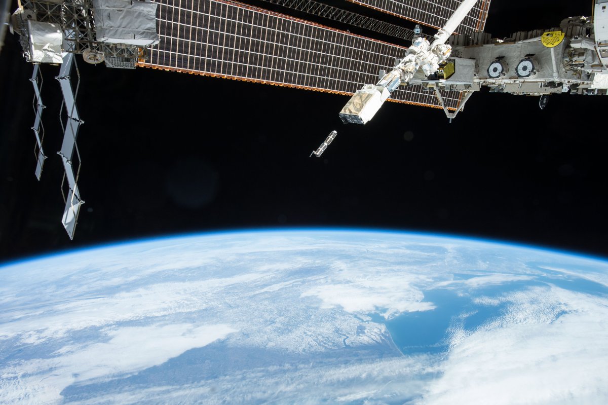 Искусственные спутники земли