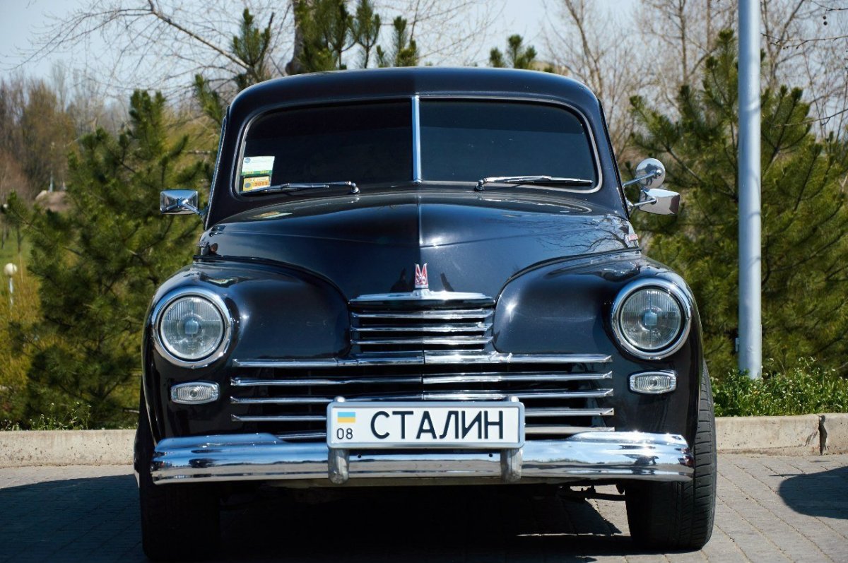 Автомобиль ГАЗ м20 победа