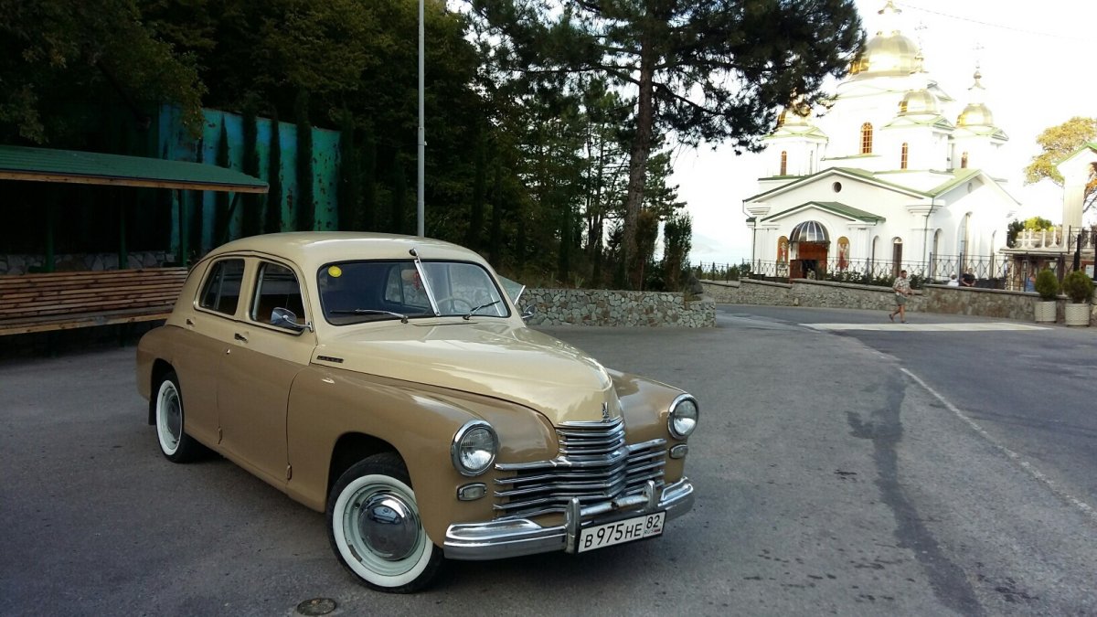 Автомобиль ГАЗ м20 победа