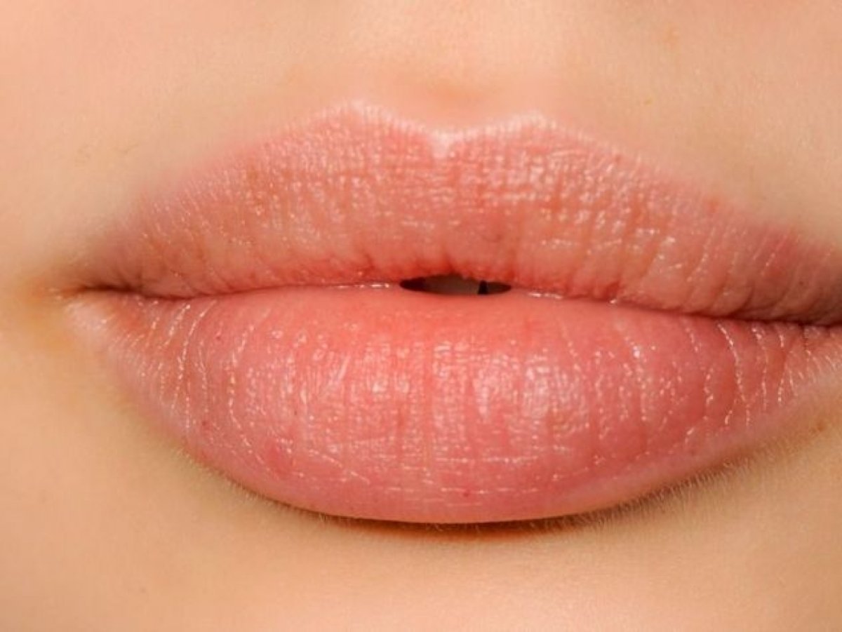 Натуральные губы без помады
