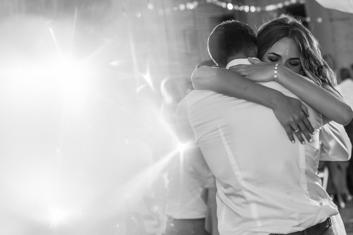 В нежных объятьях