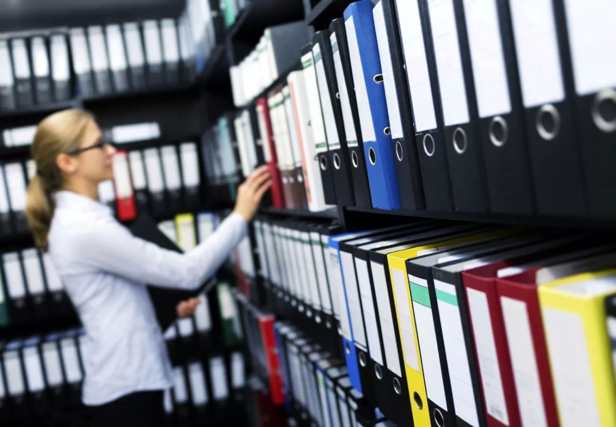 Человек в архиве