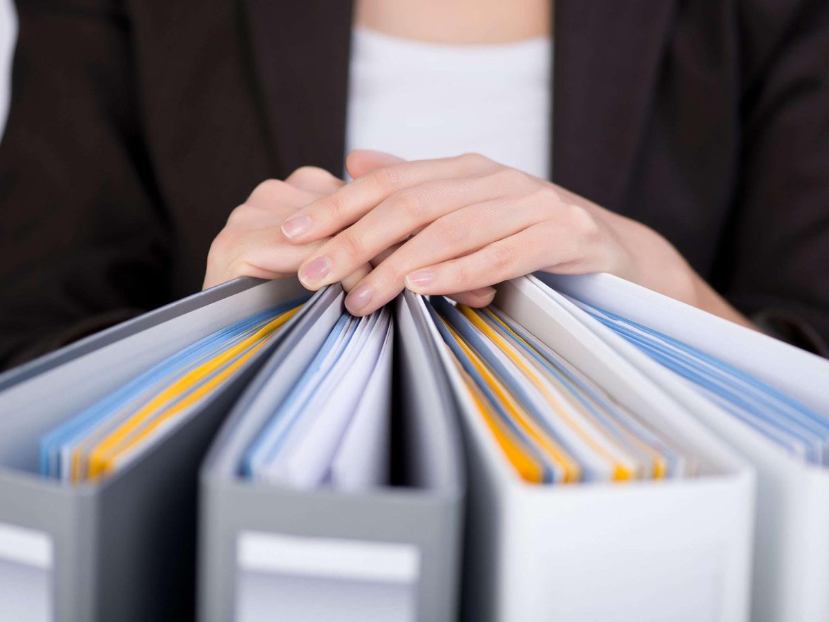 Стопка деловых бумаг