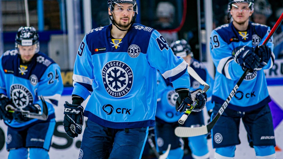 Виктор комаров хк Сибирь