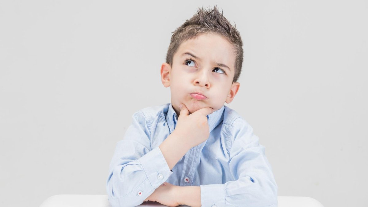 Ребенок думает