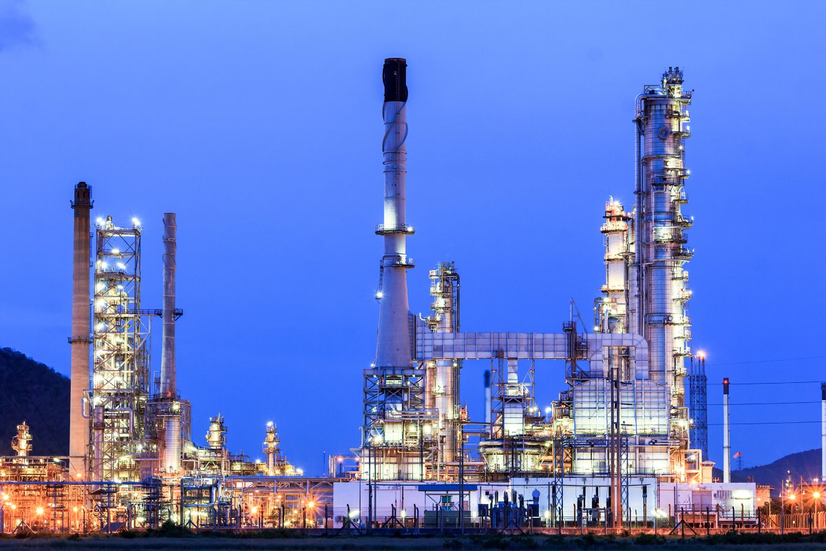 Красивый нефтеперерабатывающий завод