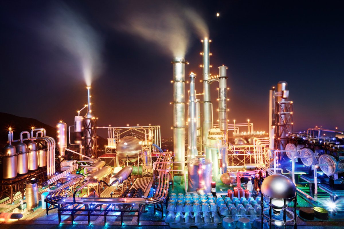 НПЗ завод ночью