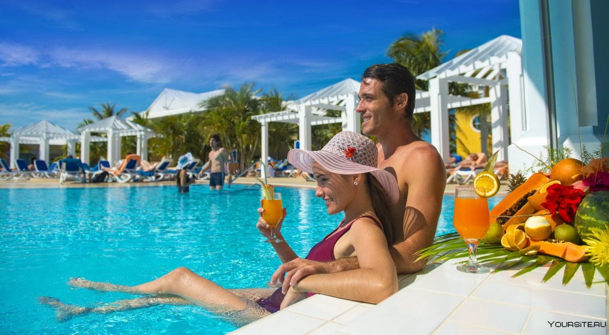 Отдыхающие на курорте