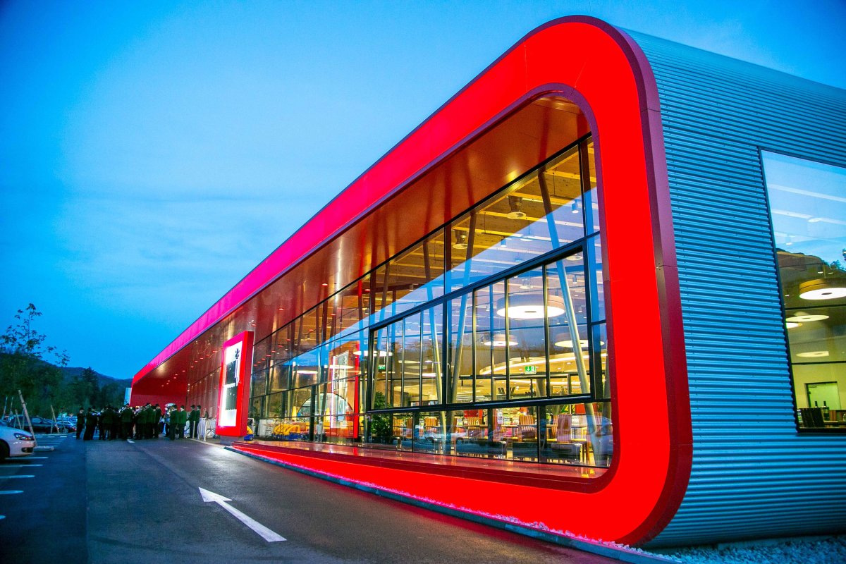 Супермаркет фасад