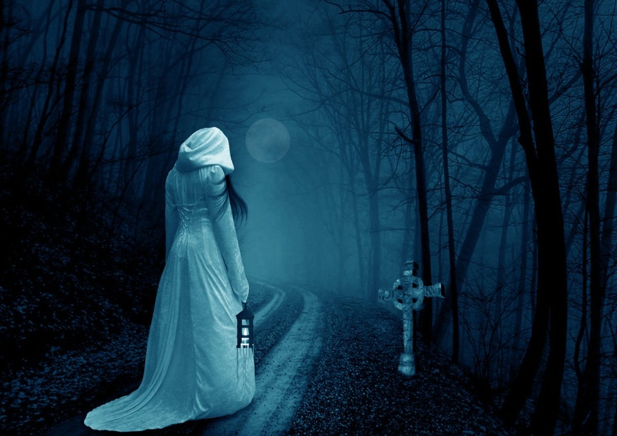 Девушка призрак