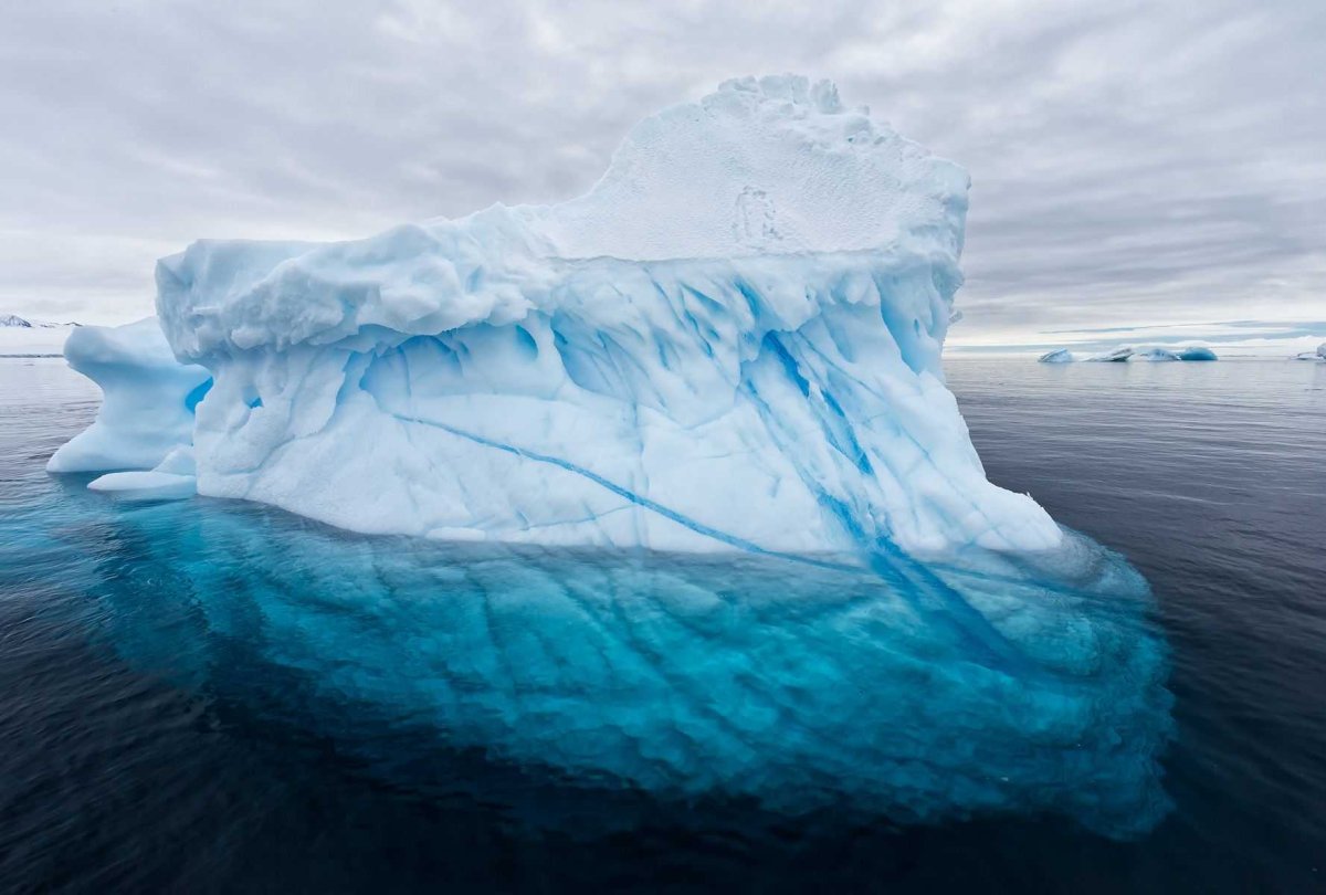 Разноцветный Айсберг