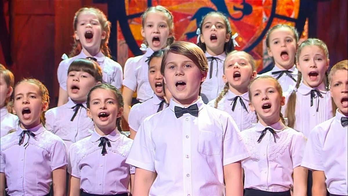 Дети поют в Хоре