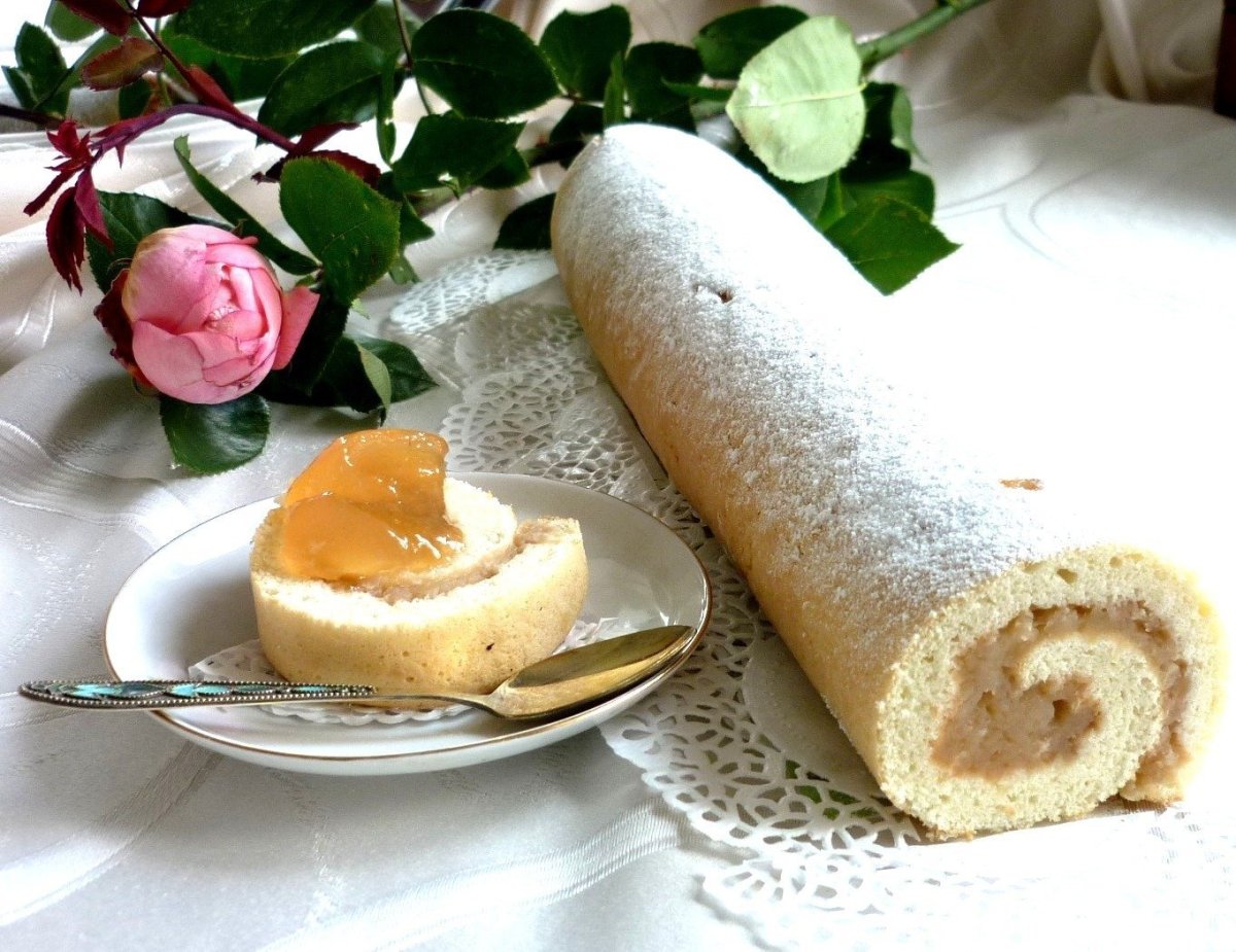 Бисквитный рулет на новый год