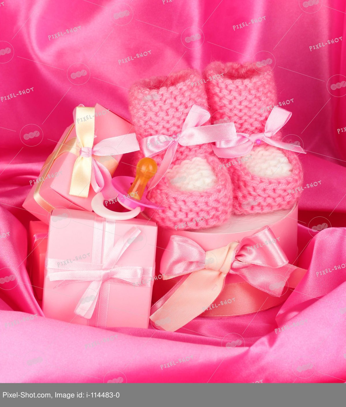 Пинетки в руках