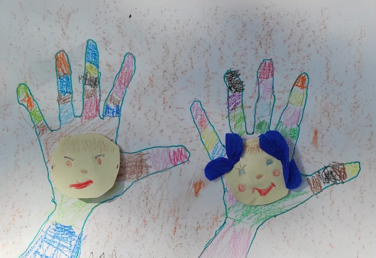 Фон цветные ладошки