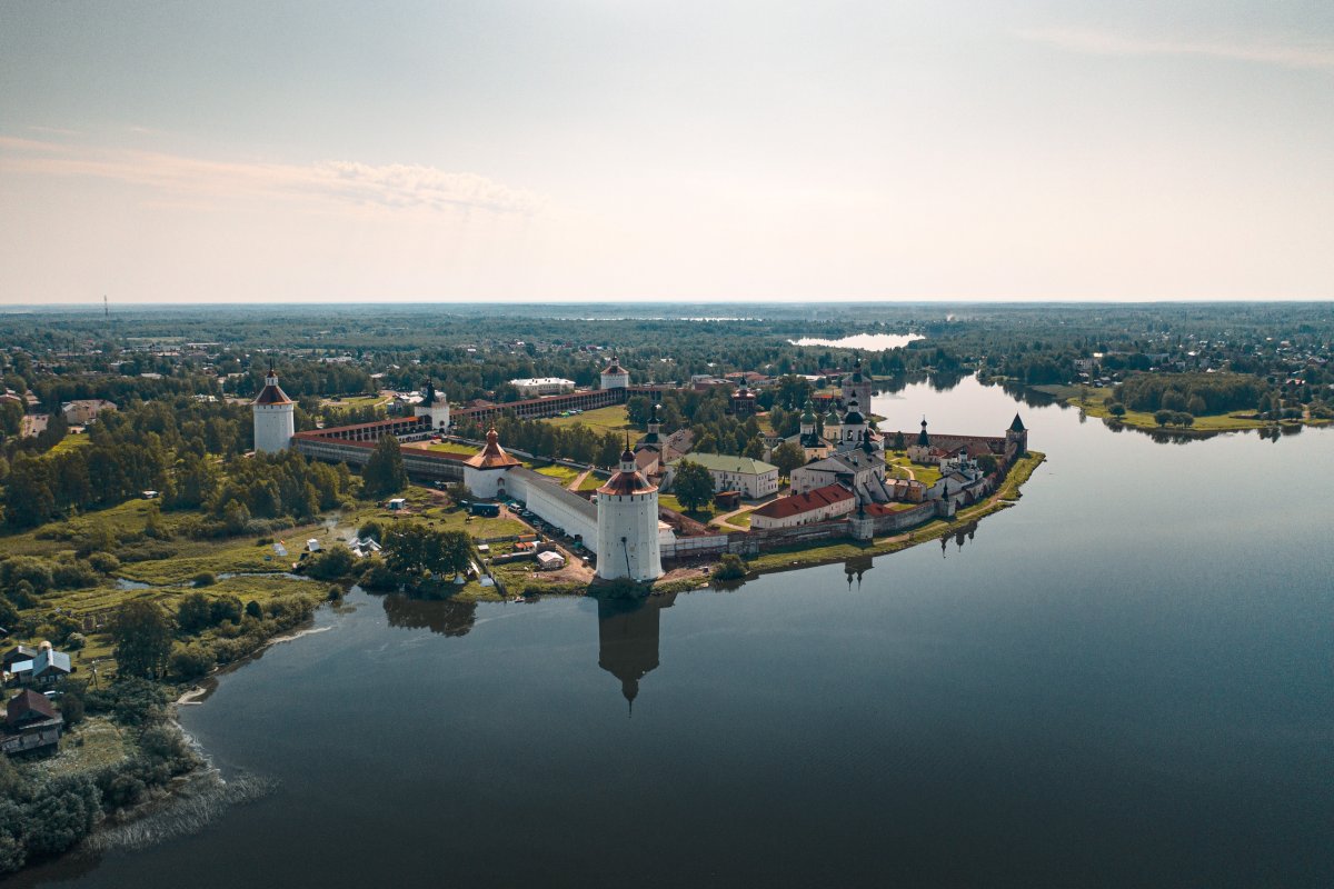 Кирилло-Белозерский монастырь с высоты