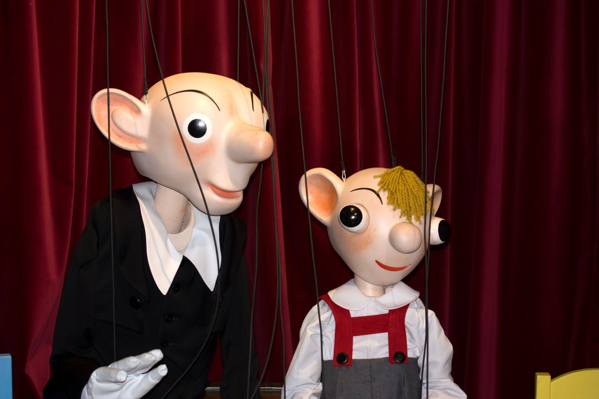 Гурвинек Кукловод