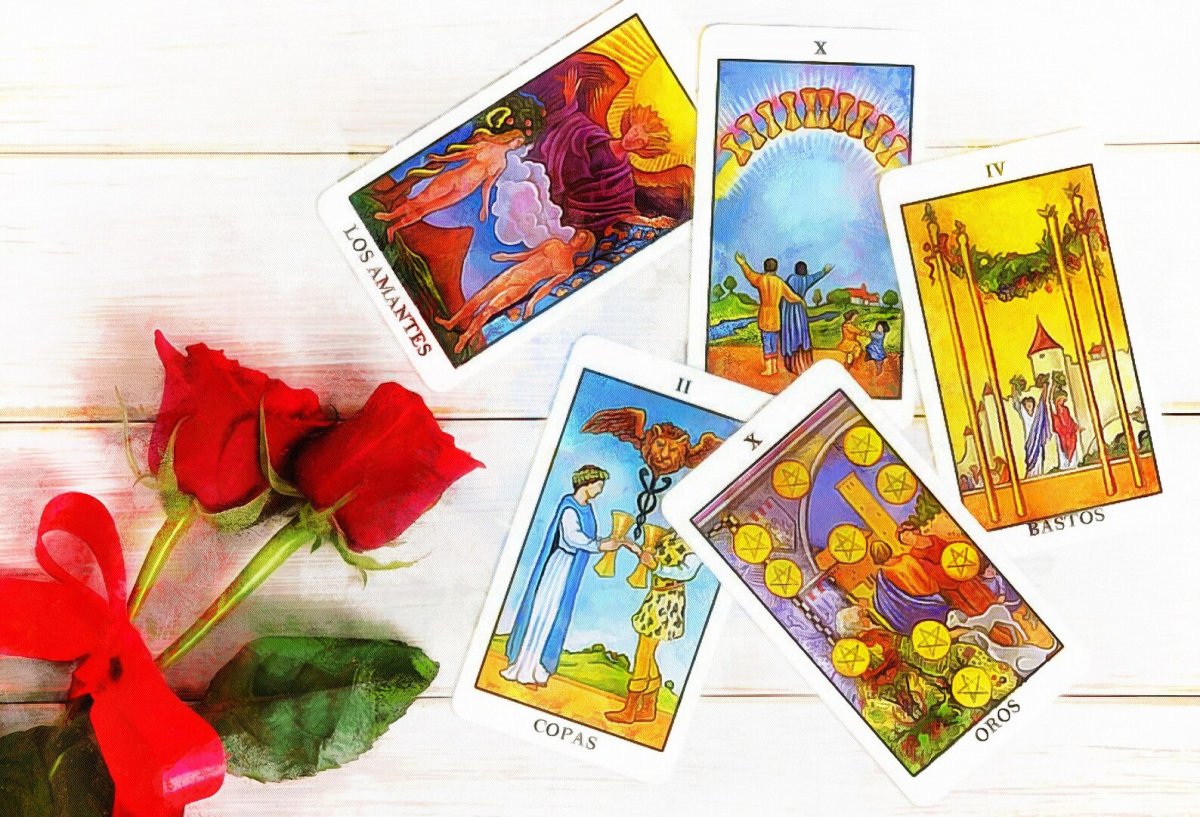 Таро божественного разнообразия Король мечей