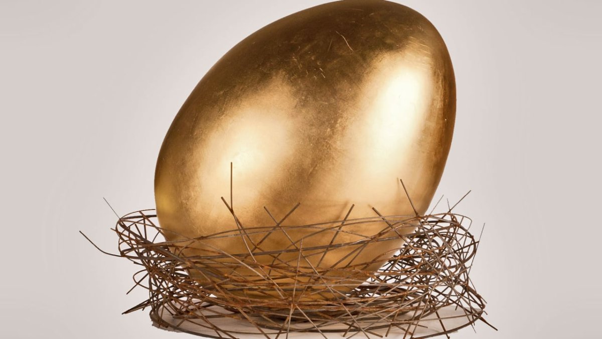 Яйцо золотое из сказки Курочка Ряба