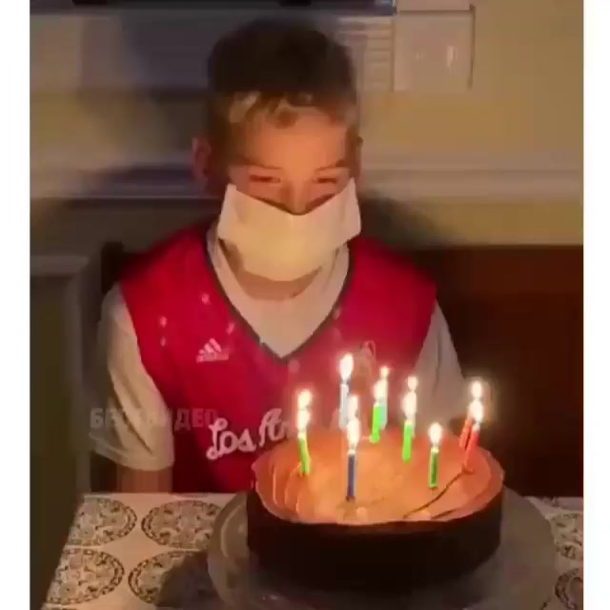 Тортик день рождения грустный праздник